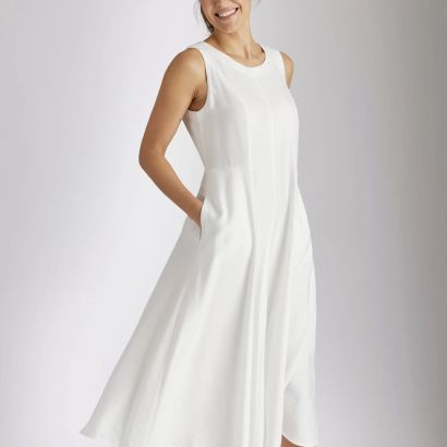 tailiertes midi kleid nowina aus rayon mit weitem rock